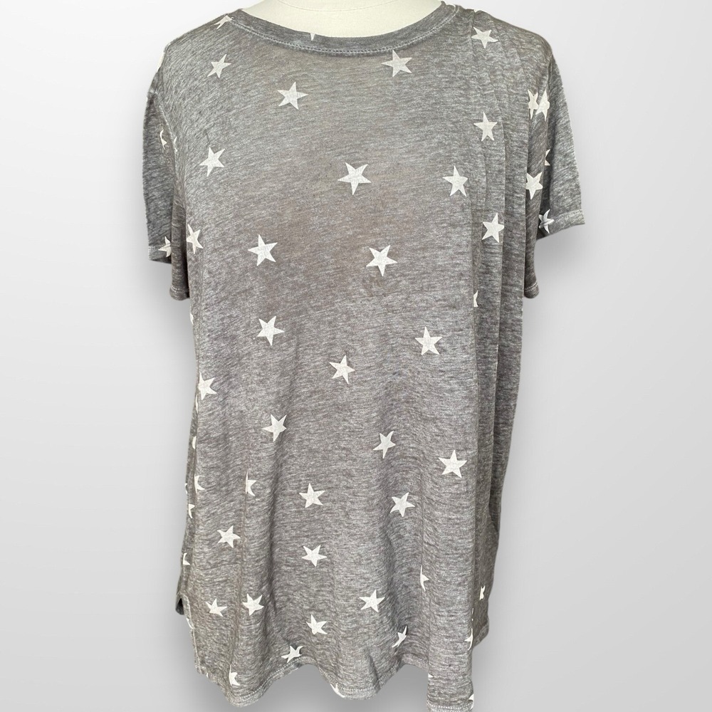 Lucky Brand Woman's Size 1X Tee Shirt Top Lightweight Short Sleeve Gray Stars